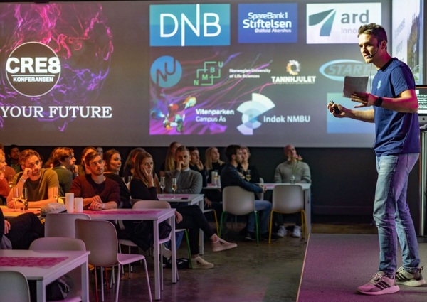 Dagens lunsj inkl. drikke kr. 199,- og 50 % rabatt på romleie 